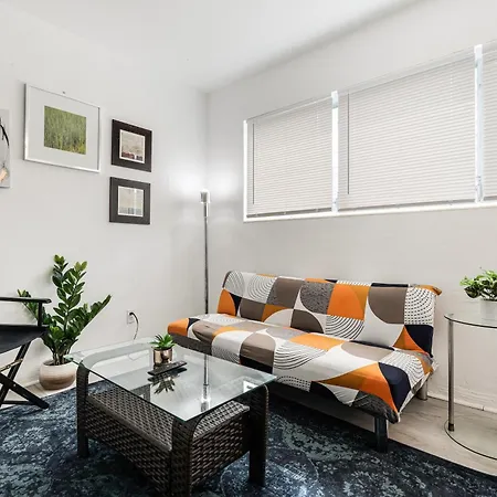 Stylish 1Br Retreat Near Miami Hotspots Apartment